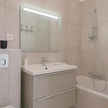 Rooftop De La Charming On Seafront With Superb Roof Terrace