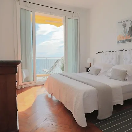 Rooftop De La Charming On Seafront With Superb Roof Terrace