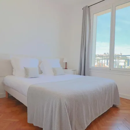 Rooftop De La Charming On Seafront With Superb Roof Terrace Apartment